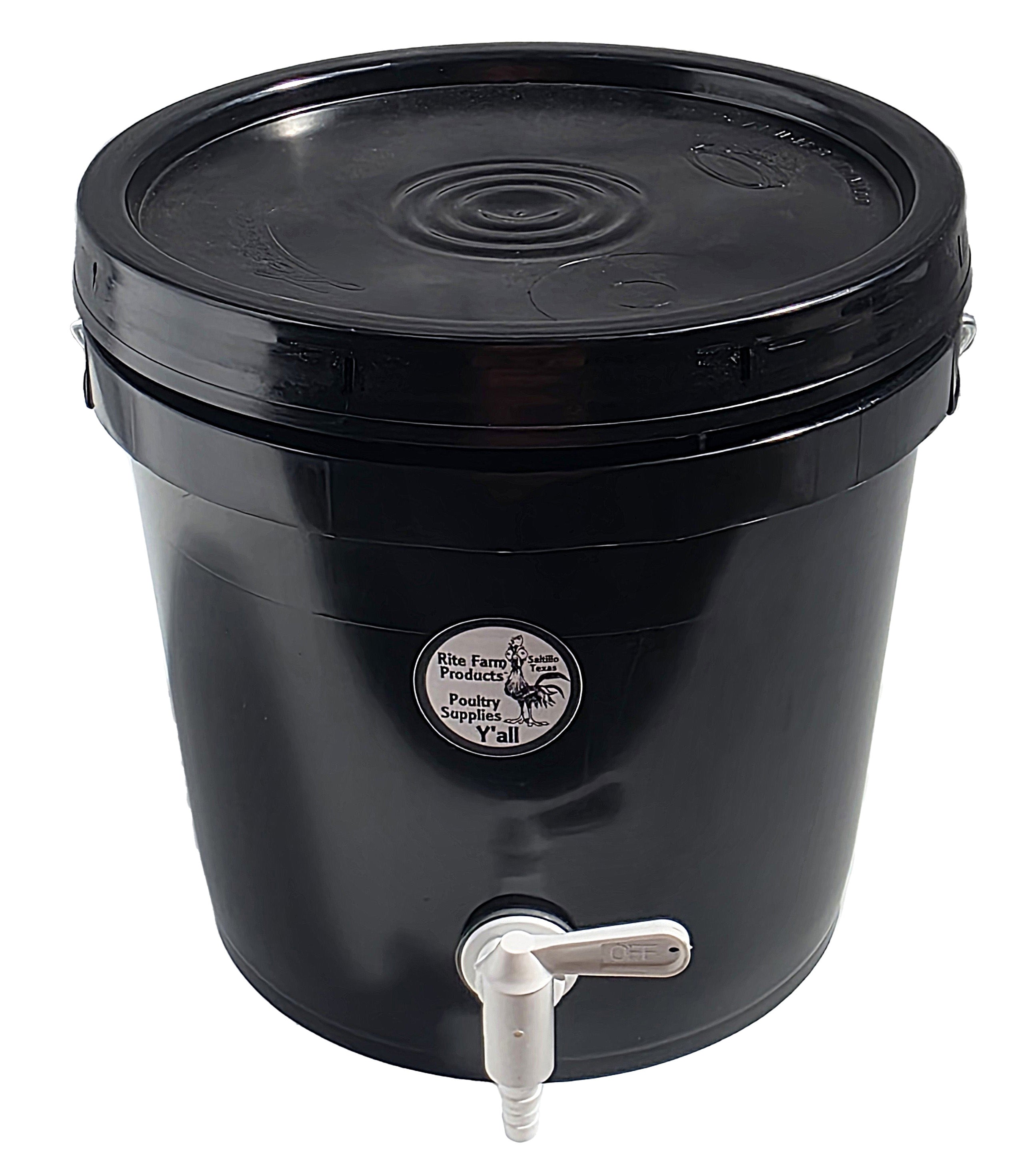 Quail Town Cages by Rite Farm Products | 2 Gallon Water Reservoir Kit