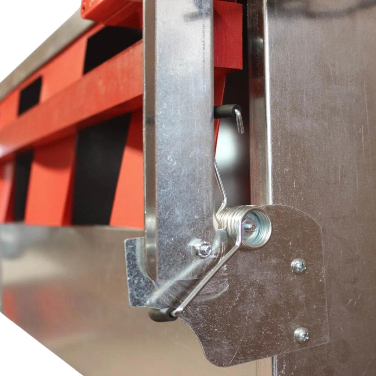 Automatic Nest Box Roost Bar Opener 2.0 | HenGear Nest Boxes