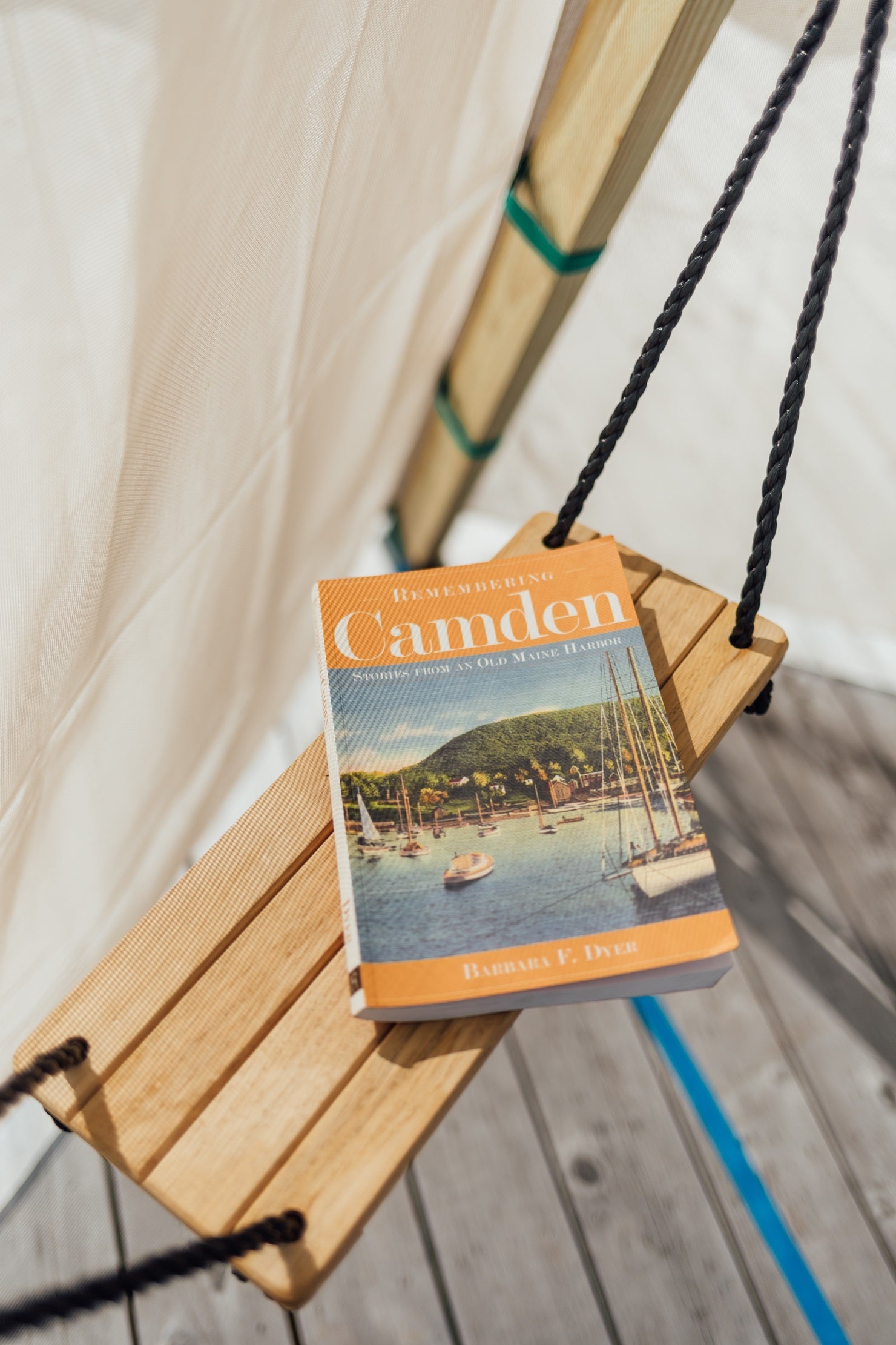 Bijou Rest - Hanging Table