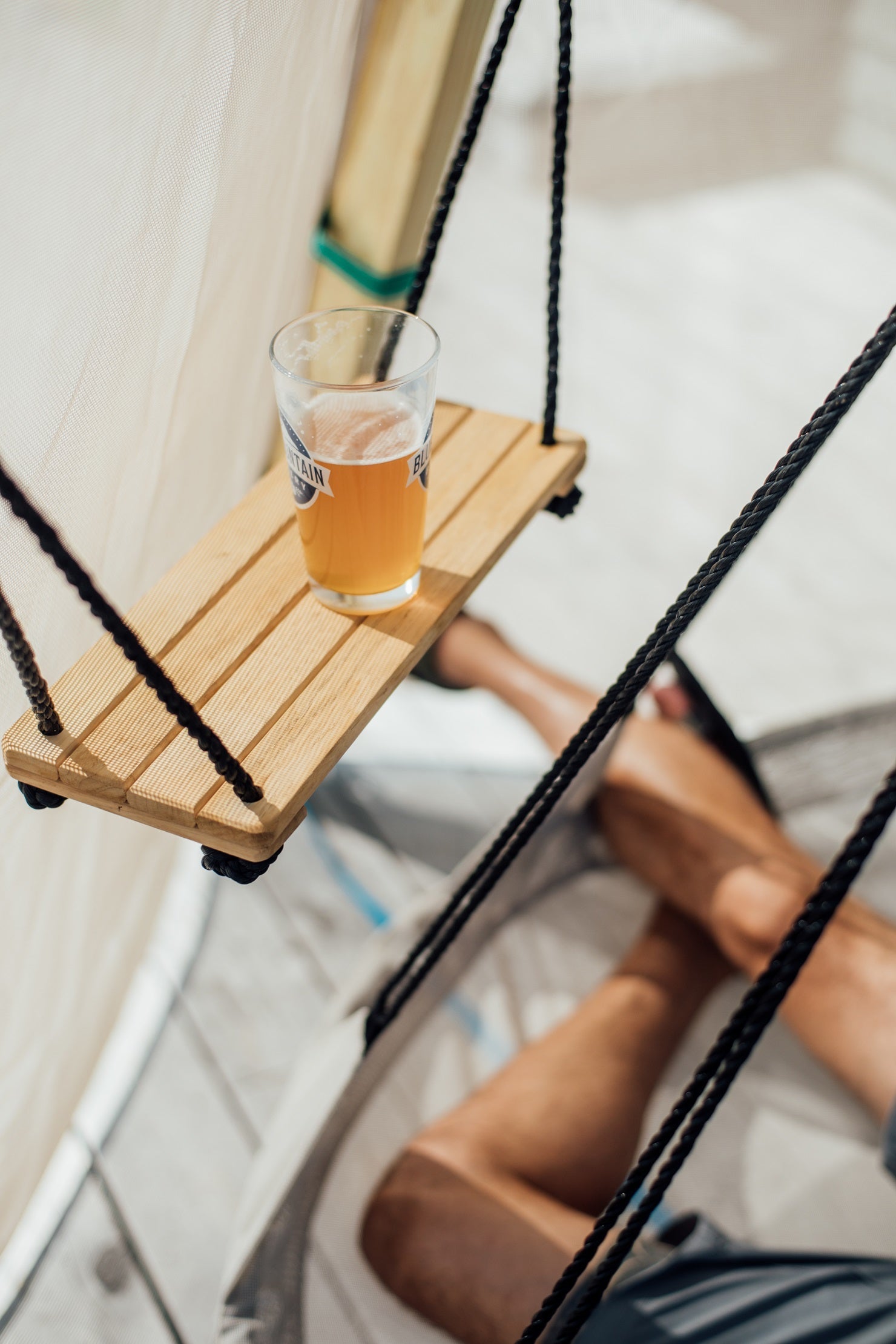 Bijou Rest - Hanging Table