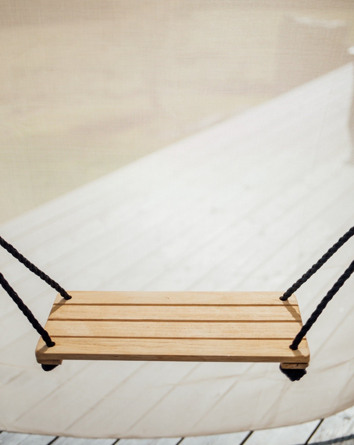 Bijou Rest - Hanging Table