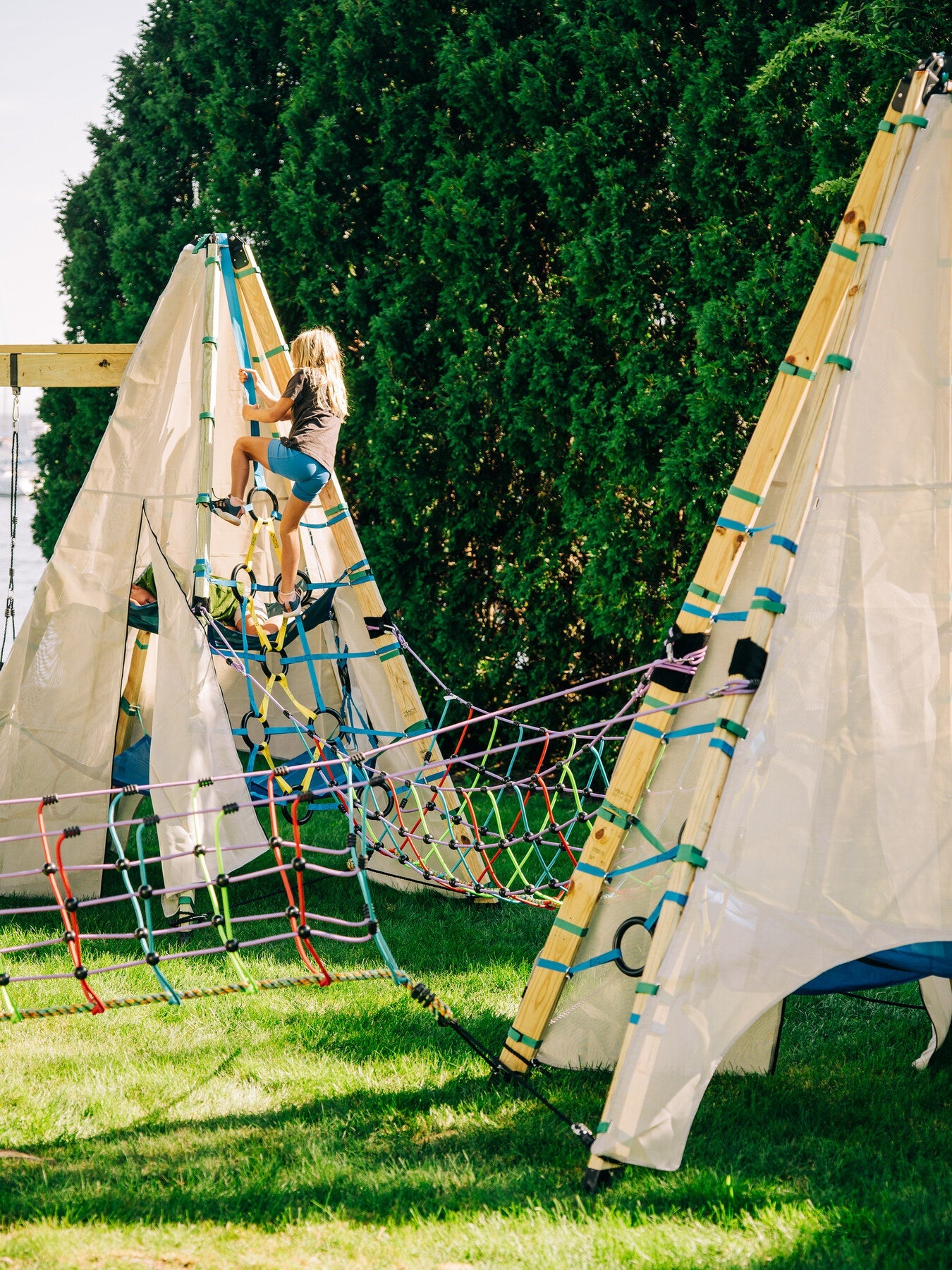 Bijou Build Clamber Panel - Climbing Panel with rope bridges