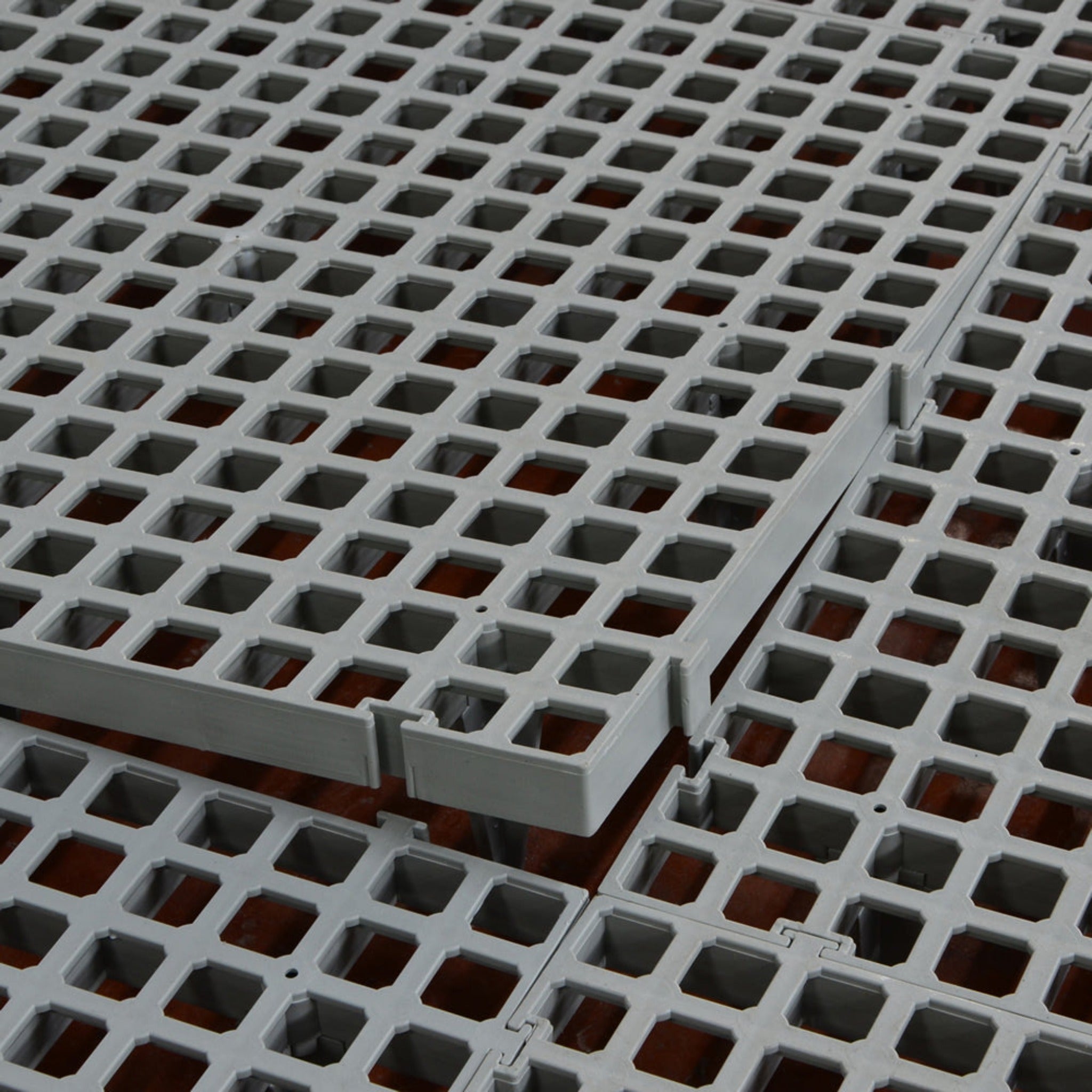 Cimuka Slat Flooring - Large Hole (Legs: Medium)