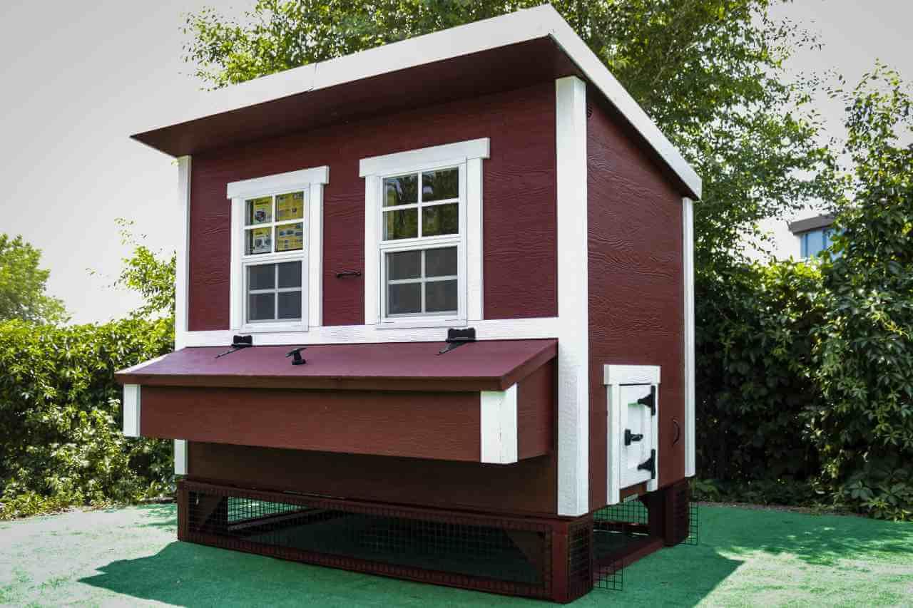 OverEZ Large Wire Chicken Coop Panels in Red, White or Blue