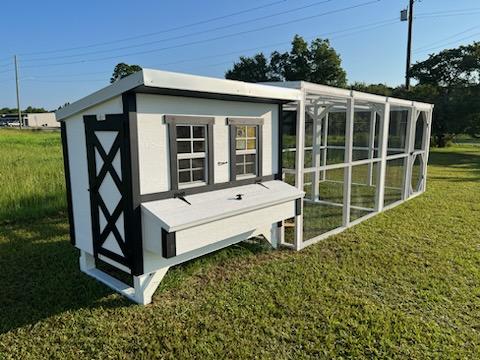 OverEZ Chicken Run Wooden 16' Walk-In Red or White