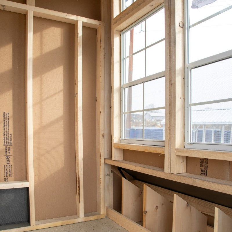 HHC L716C Chicken Coop Interior with Roost Bars, Ventilation, and Chicken Door