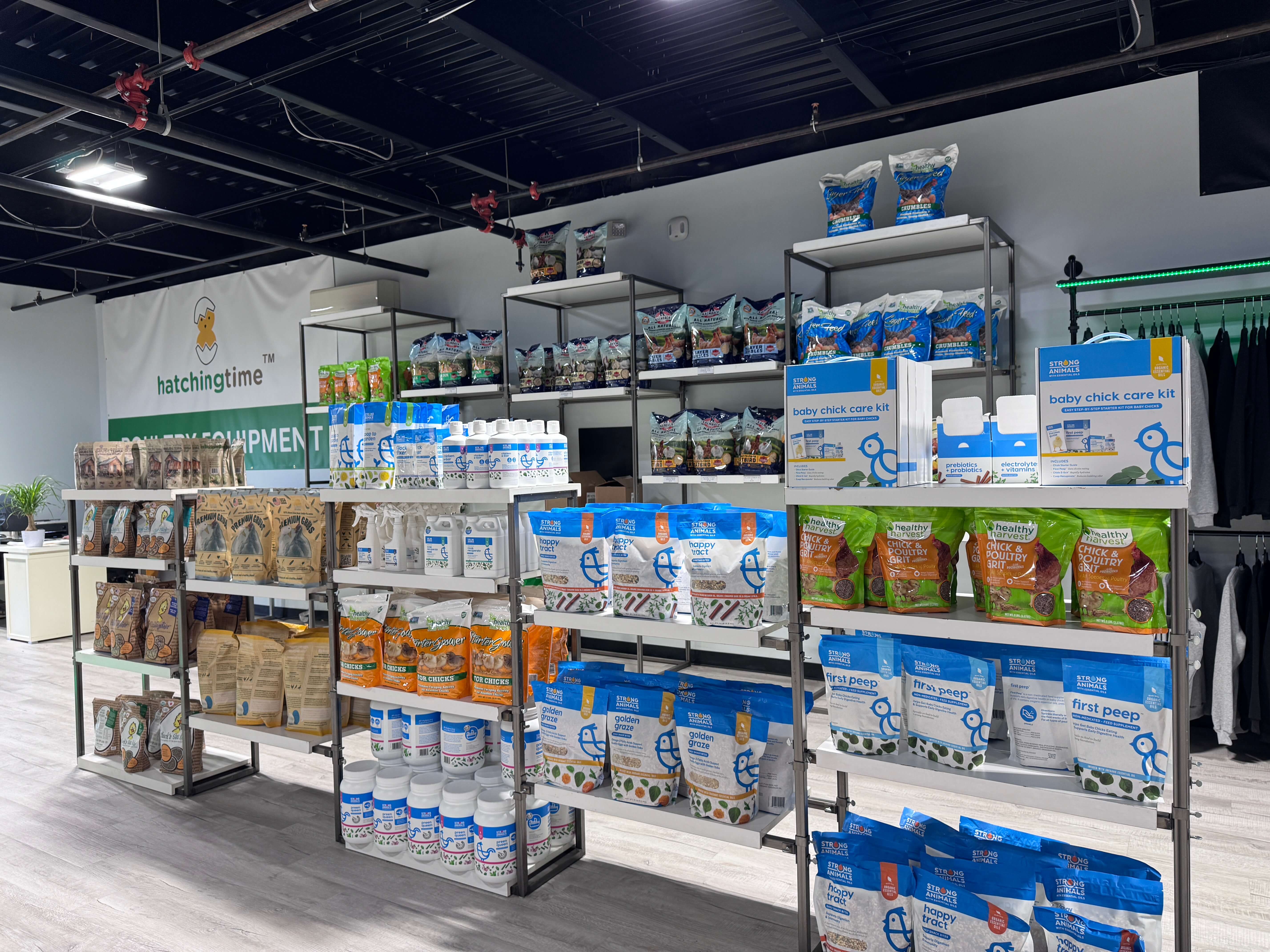 HenHouse Reserve Feed for Chickens - 30 lb display in store