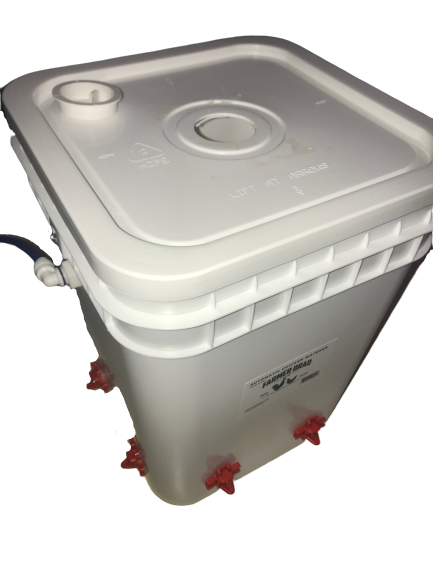 Farmer Brad 4 Gallon Automatic Chicken Waterer