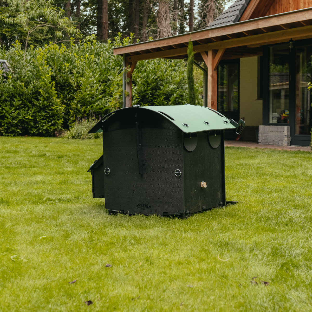Nestera Chicken Coop Small Ground Back