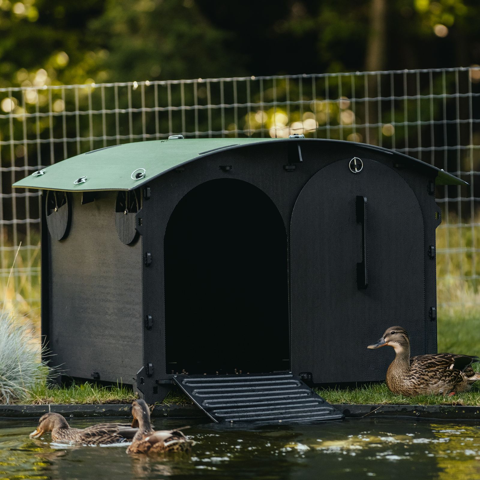 Nestera Duck House made from 70% recycled plastic