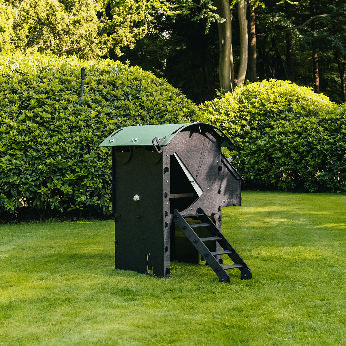 Nestera Small Raised Chicken Coop