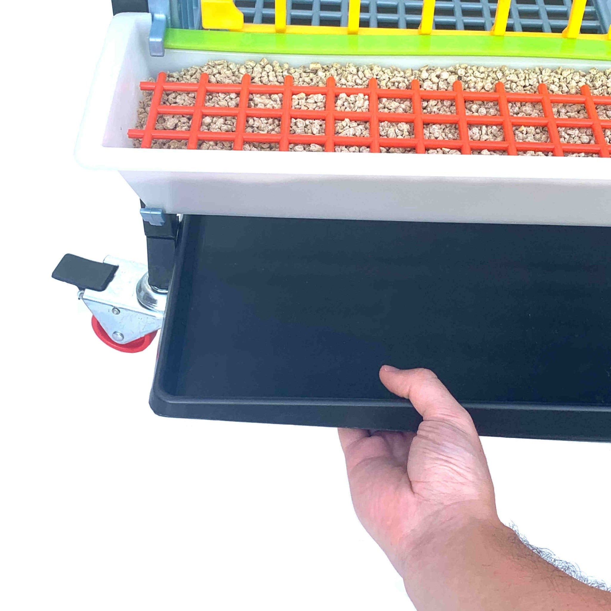 Power-washable and rust-proof Cimuka grow-out pen for poultry breeders
