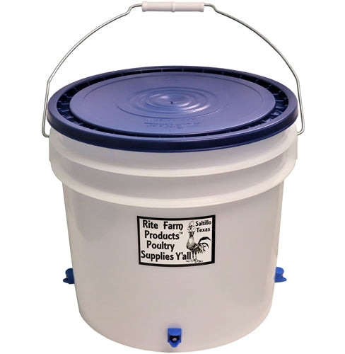 Rite Farm Products 3.5 gallon chicken waterer with four horizontal poultry nipples