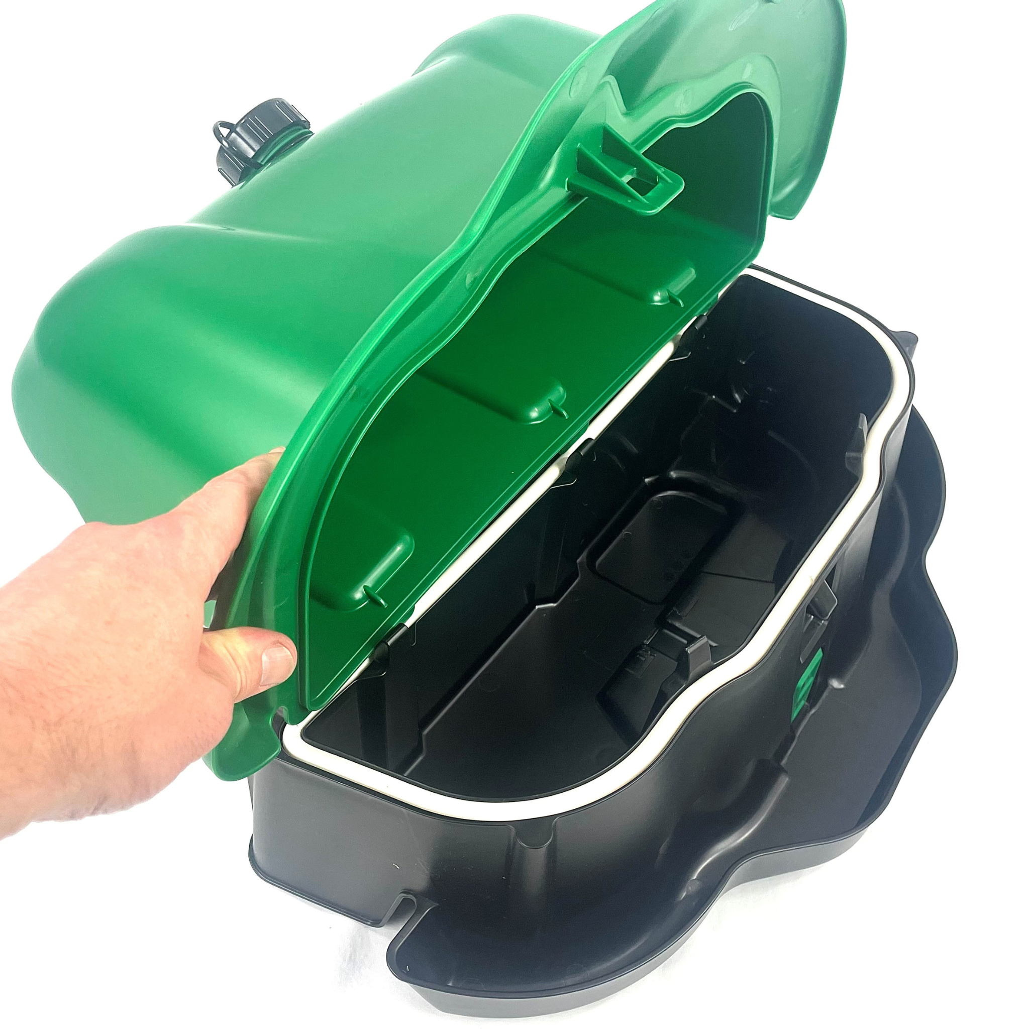 BEC Wise Mountable Drinker – 3 Gallon Poultry & Game Waterer