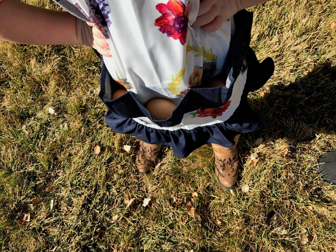 Youth Chicken Run apron for collecting eggs and tending chickens