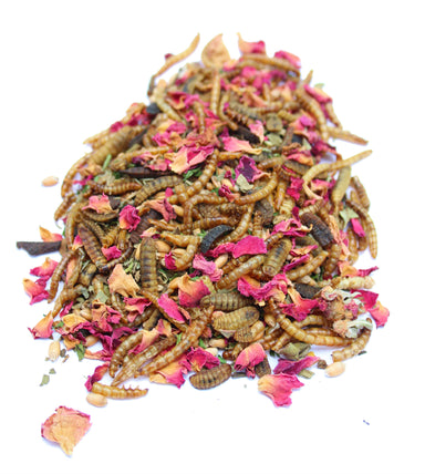 Pampered Chicken Mama BEE A Beautiful Hen Herbal Treat With Mealworms, Wheat, & Rose Petals For Chickens main iamge