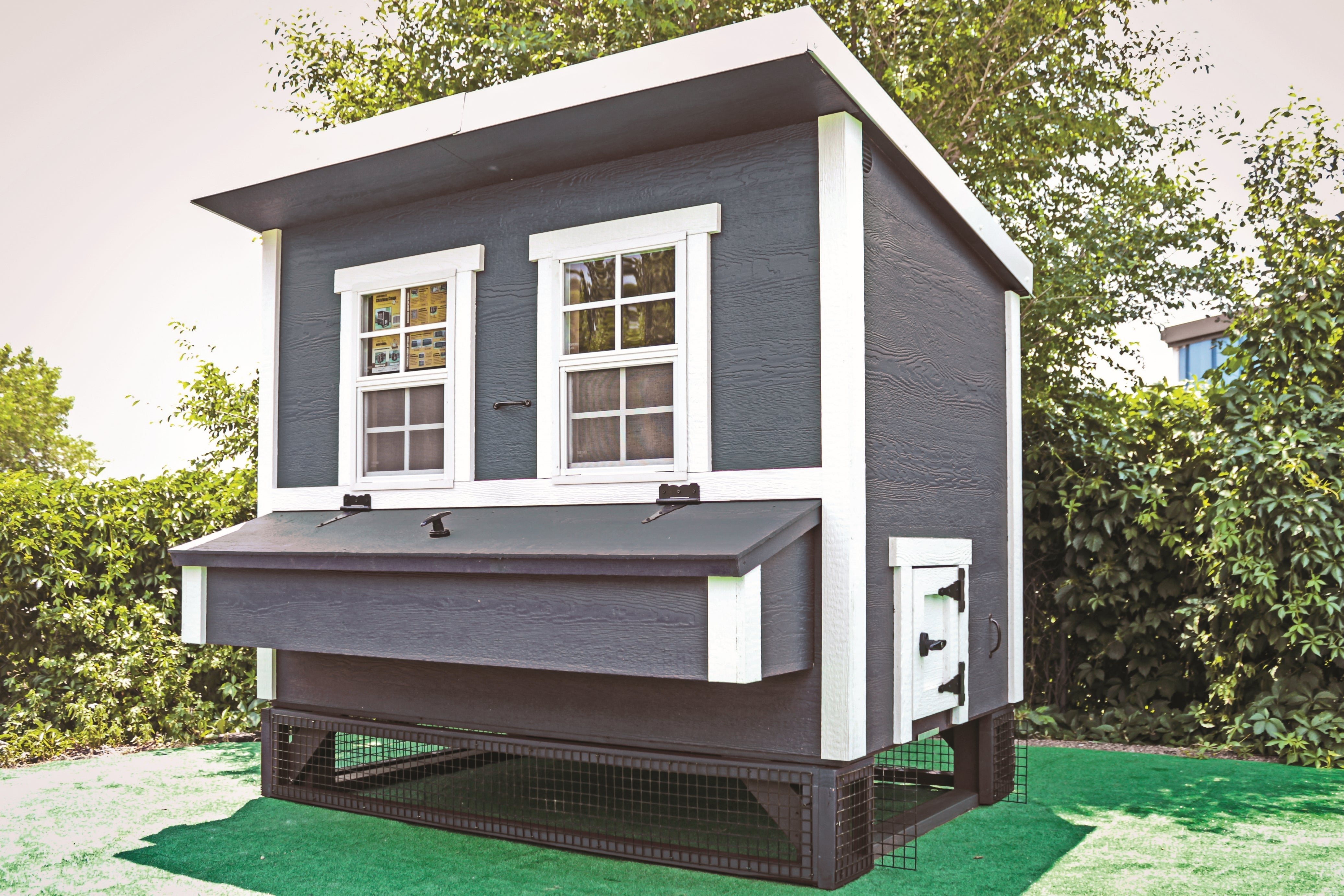 OverEZ XL Wire Chicken Coop Panels in Red, White or Blue